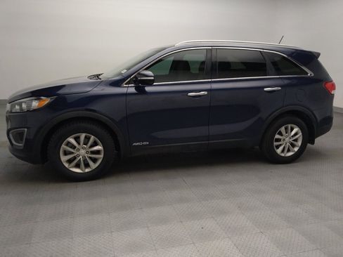 Used 2017 Kia Sorento AWD image 2