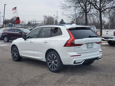 Certified 2023 Volvo XC60 B5 Ultimate w/ Climate Package image 6