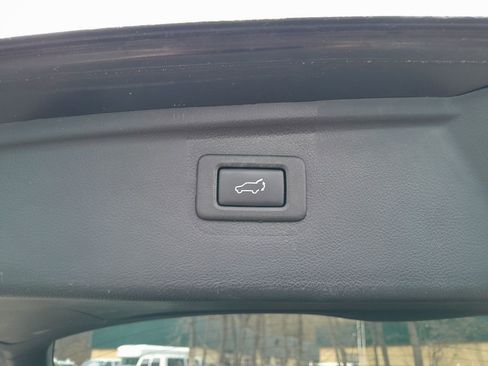 Used 2015 Subaru Outback 2.5i Limited image 35