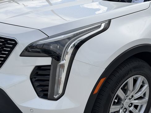 Used 2023 Cadillac XT4 Premium Luxury image 8