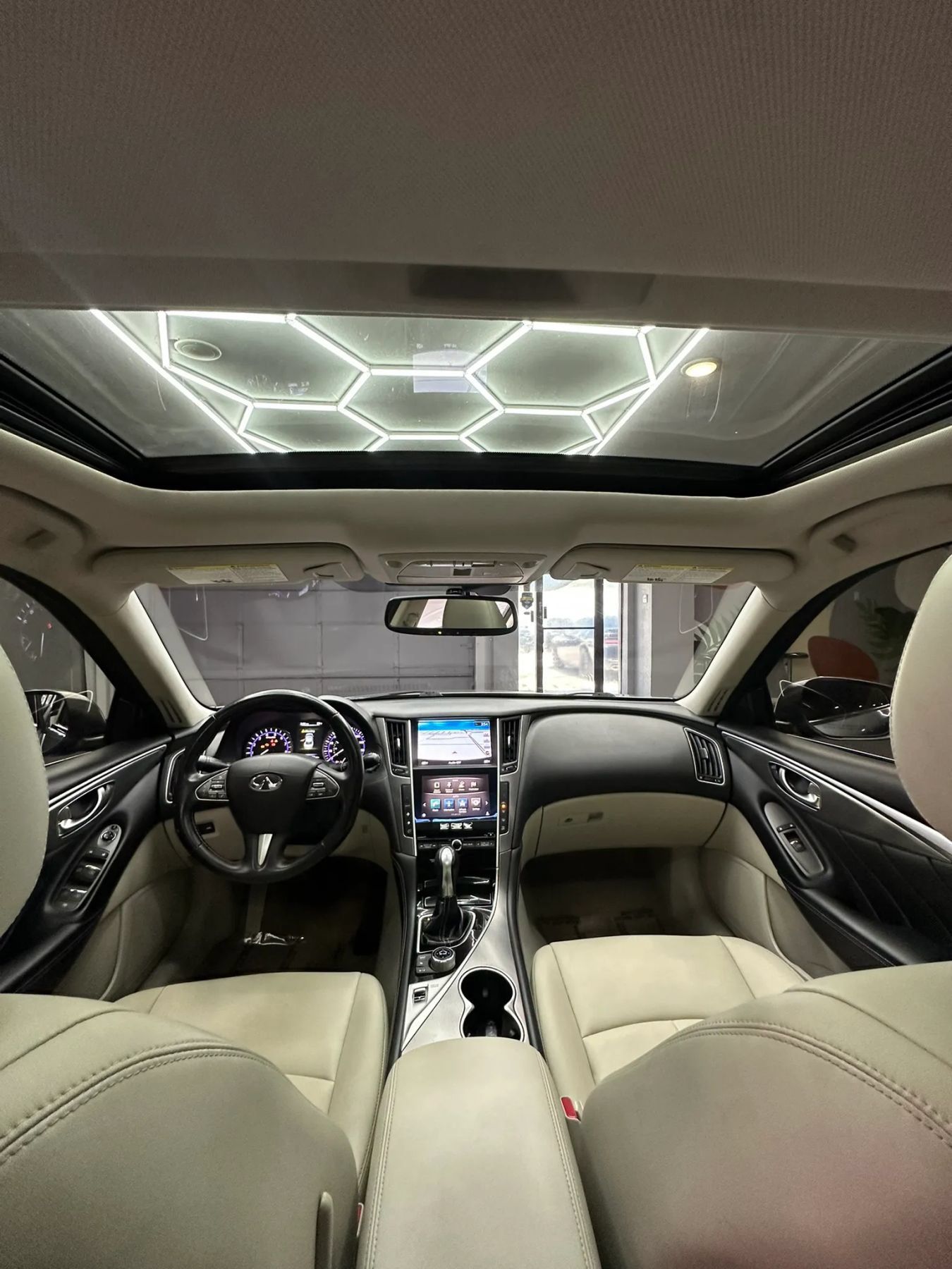 Used 2017 INFINITI Q50 Signature Edition RWD image 23