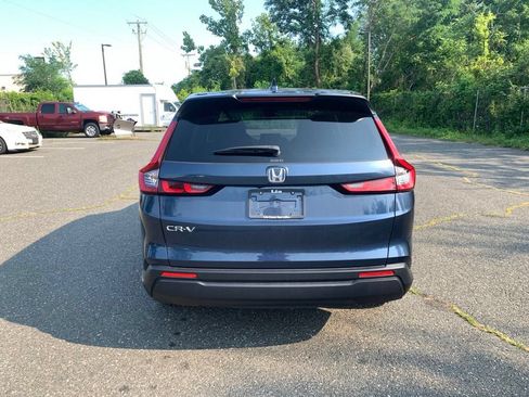Used 2024 Honda CR-V EX image 4
