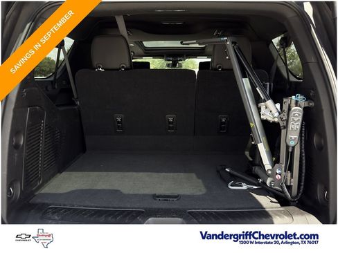 Used 2021 GMC Yukon XL SLT w/ SLT Premium Package RWD image 31