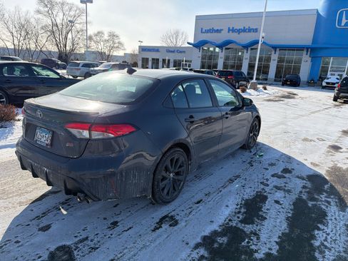 Used 2023 Toyota Corolla SE image 4