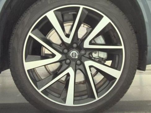 Used 2023 Volvo XC90 B6 Plus w/ Protection Package Premier image 5