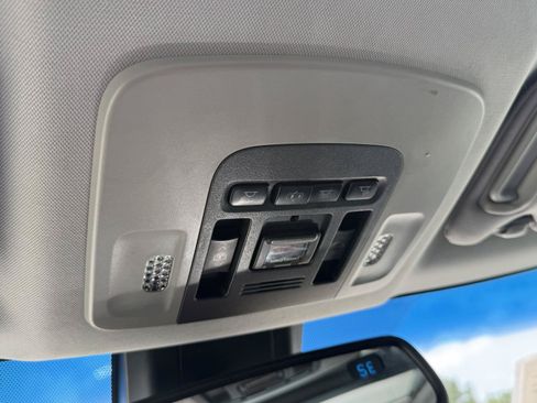 Used 2018 Toyota Camry XSE FWD image 23