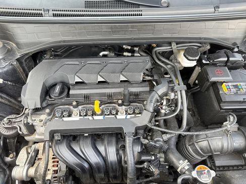 Used 2023 Hyundai Venue SEL w/ Cargo Package FWD image 18