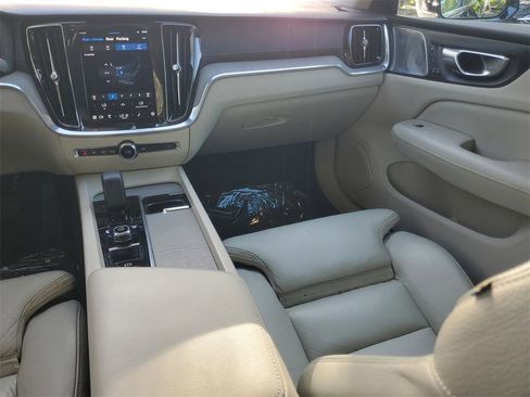 Certified 2023 Volvo S60 B5 Ultimate w/ Climate Package image 14