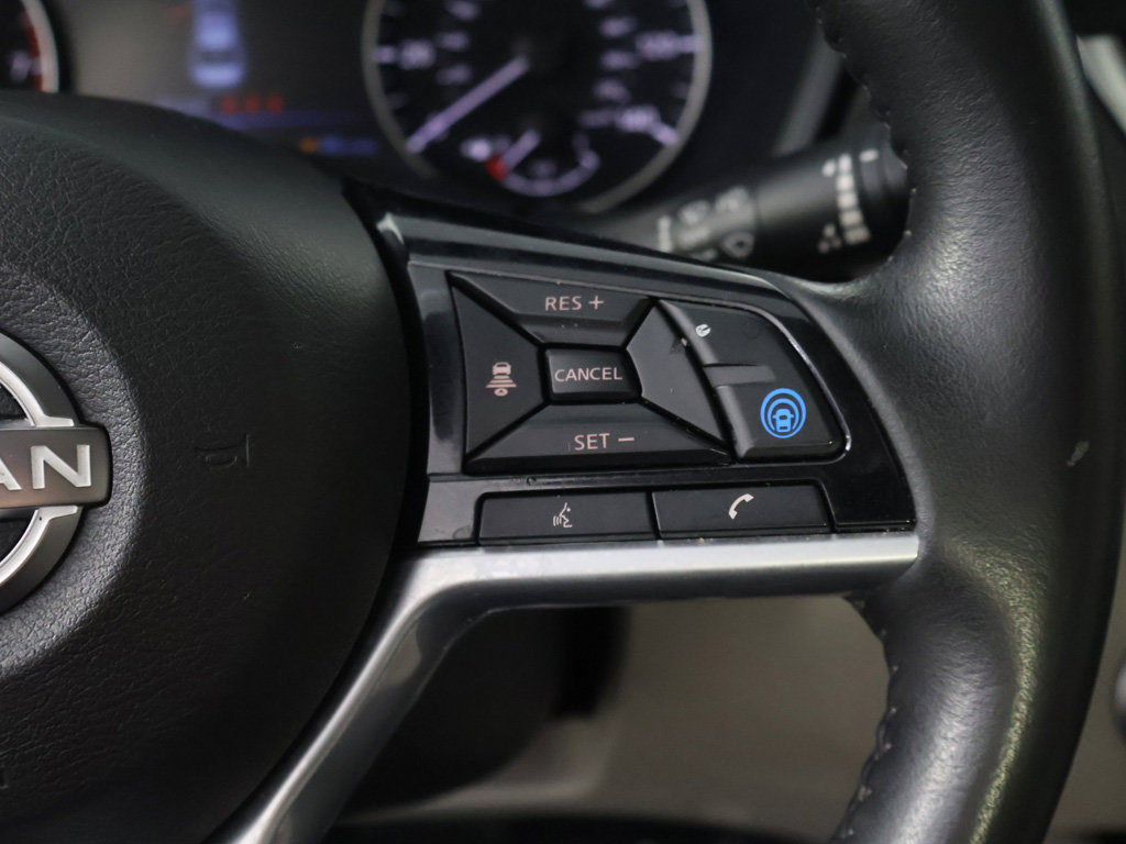 Used 2025 Nissan Altima 2.5 SL FWD image 41