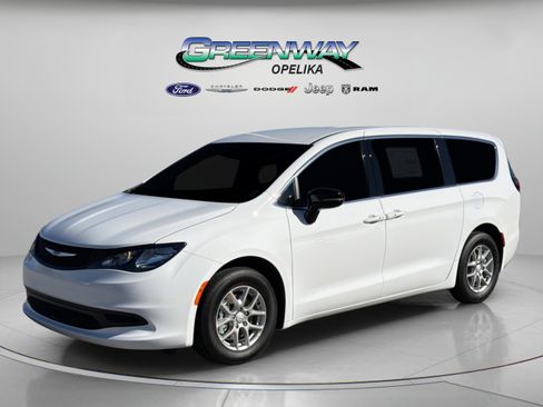 New 2026 Chrysler Voyager LX FWD image 6