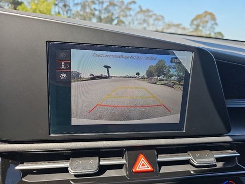 New 2026 Kia Niro LX FWD image 17