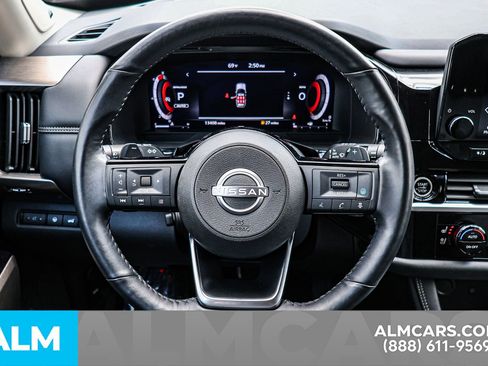 Used 2024 Nissan Pathfinder Platinum w/ Cargo Package image 26