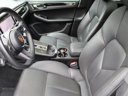 Used 2022 Porsche Macan image 21