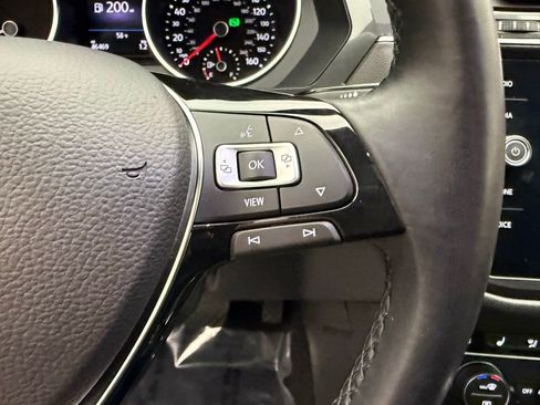 Used 2019 Volkswagen Tiguan SE w/ Panoramic Sunroof Package image 14