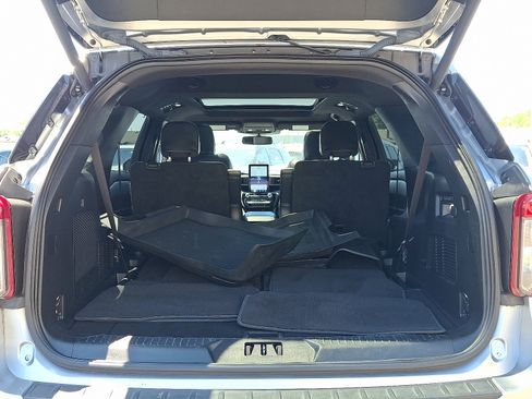 Used 2022 Ford Explorer ST w/ Equipment Group 401A AWD/4WD image 28