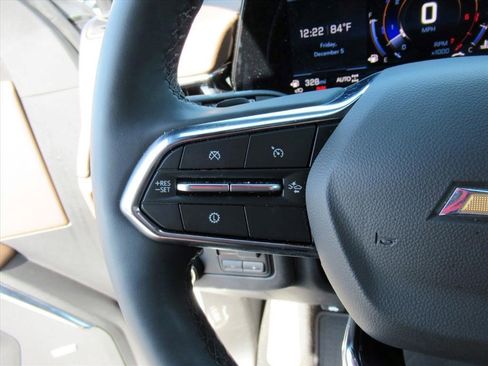 Certified 2025 Chevrolet Suburban High Country image 17