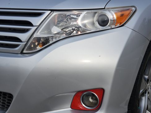 Used 2010 Toyota Venza Base image 9