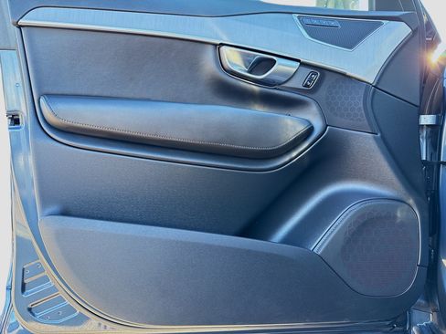 Used 2024 Volvo XC90 B5 Core w/ Climate Package image 24