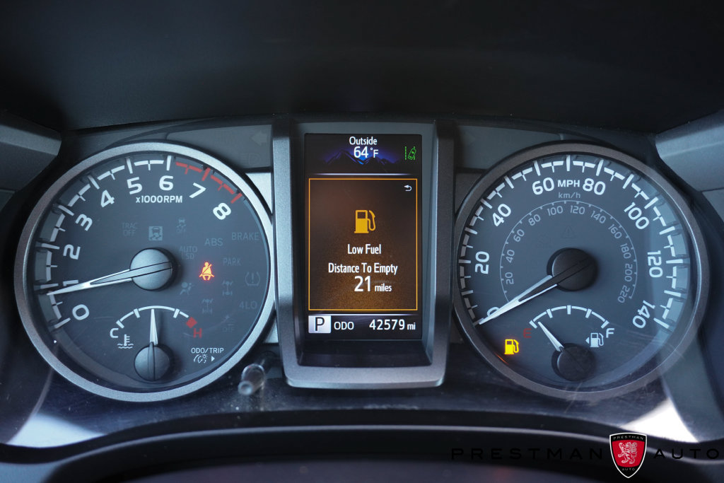 Used 2021 Toyota Tacoma TRD Off-Road w/ TRD Premium Off Road Package AWD/4WD image 32