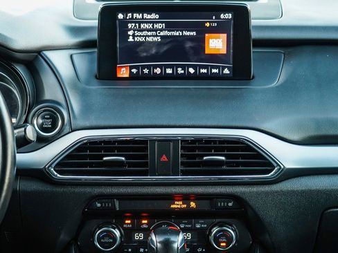 Used 2018 MAZDA CX-9 Touring image 13