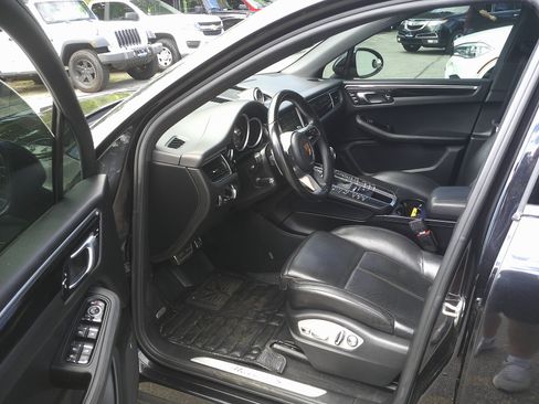 Used 2018 Porsche Macan S AWD/4WD image 9