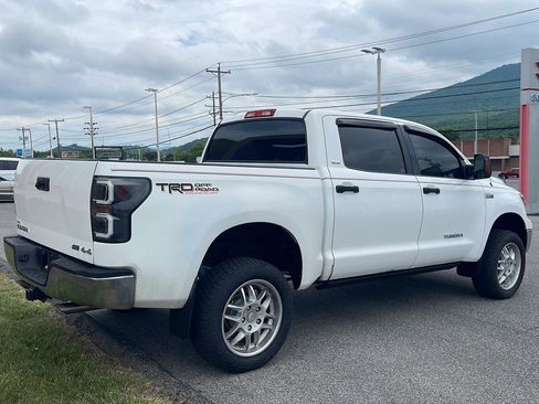 Used 2011 Toyota Tundra 4x4 CrewMax w/ TRD Off-Road Pkg image 7