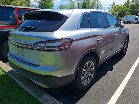 Used 2022 Lincoln Nautilus AWD w/ Premium Package image 8