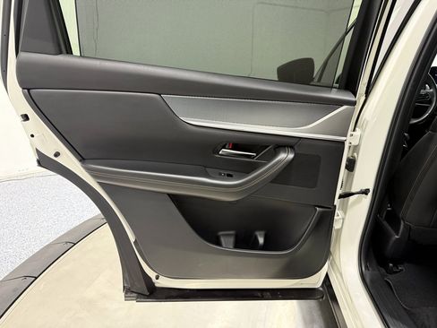 Used 2024 MAZDA CX-90 3.3 Turbo w/ Preferred Plus image 38