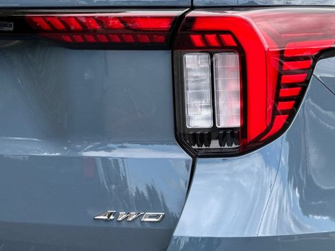 New 2026 Ford Explorer Active AWD/4WD image 8