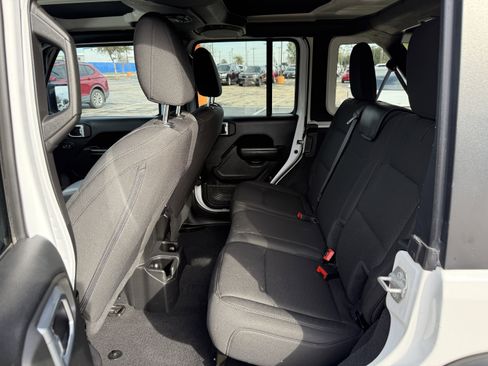 Used 2023 Jeep Wrangler Unlimited Sport image 34