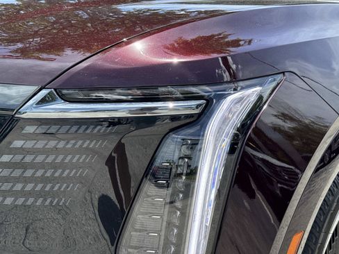 Used 2025 Cadillac Escalade IQ Sport 1 w/ Smart Trailering package AWD/4WD image 9