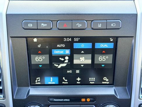 Used 2017 Ford F350 Lariat w/ Lariat Ultimate Package AWD/4WD image 26