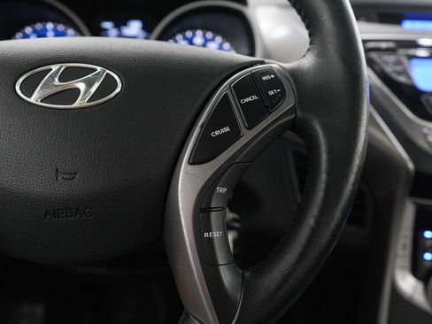 Used 2013 Hyundai Elantra Limited FWD image 23