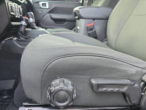 Used 2020 Jeep Wrangler Unlimited Sport image 28