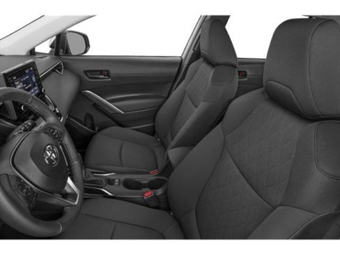 Used 2022 Toyota Corolla Cross LE AWD/4WD image 9
