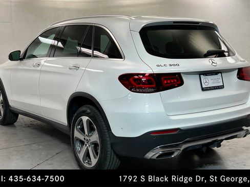 Certified 2022 Mercedes-Benz GLC 300 4MATIC w/ Driver Assistance Package image 3