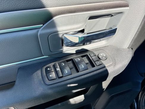 Used 2024 RAM 1500 Classic SLT image 20