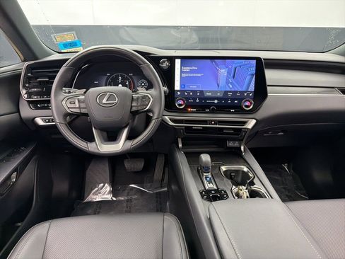 Used 2025 Lexus RX 350 Premium image 8