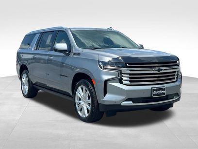 Used 2024 Chevrolet Suburban High Country w/ Premium Package 2