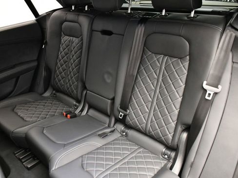 New 2026 Audi SQ8 Prestige image 41