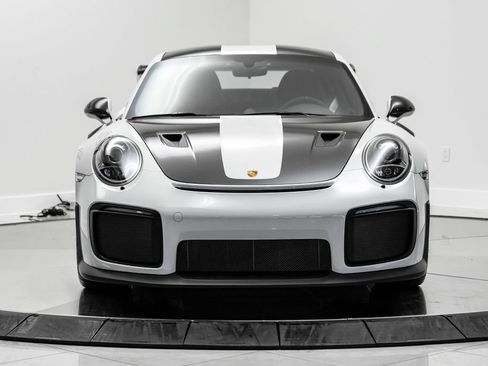 Used 2018 Porsche 911 GT2 RS RWD image 2