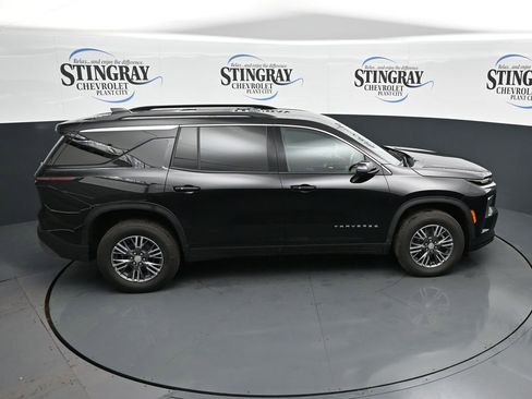Used 2026 Chevrolet Traverse LT image 16