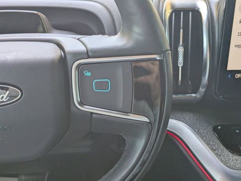 Used 2025 Ford Expedition Tremor image 21