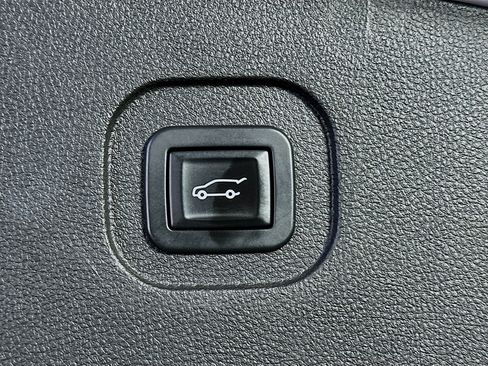 Used 2017 Chevrolet Equinox LT w/ Convenience Package FWD image 27