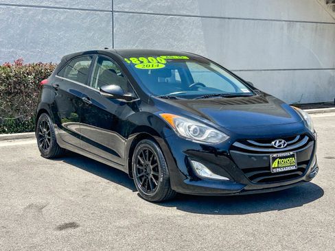 Used 2014 Hyundai Elantra GT w/ Option Group 02 FWD image 3