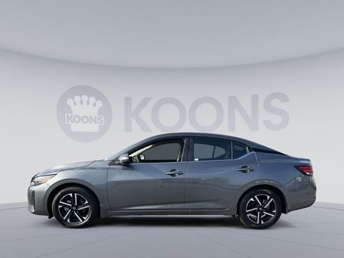 Used 2025 Nissan Sentra SV w/ Trunk Package FWD image 2