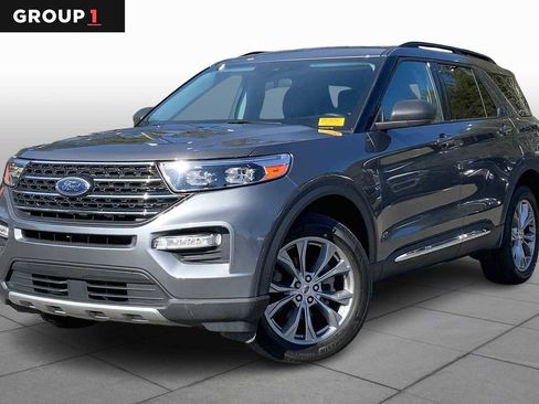 Used 2023 Ford Explorer XLT w/ Equipment Group 202A image 1