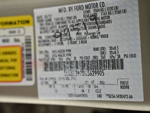 Used 2017 Lincoln Continental Reserve w/ Technology Package image 37