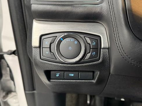 Certified 2017 Ford Explorer Platinum image 15