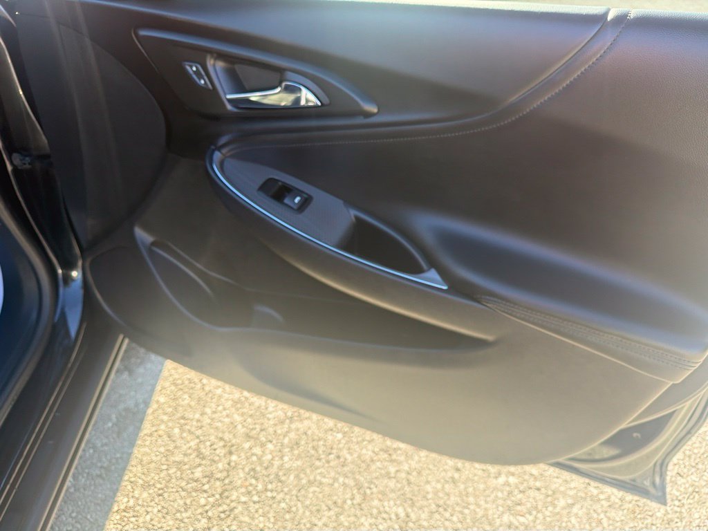 Used 2021 Chevrolet Malibu LT w/ Leather Package FWD image 34